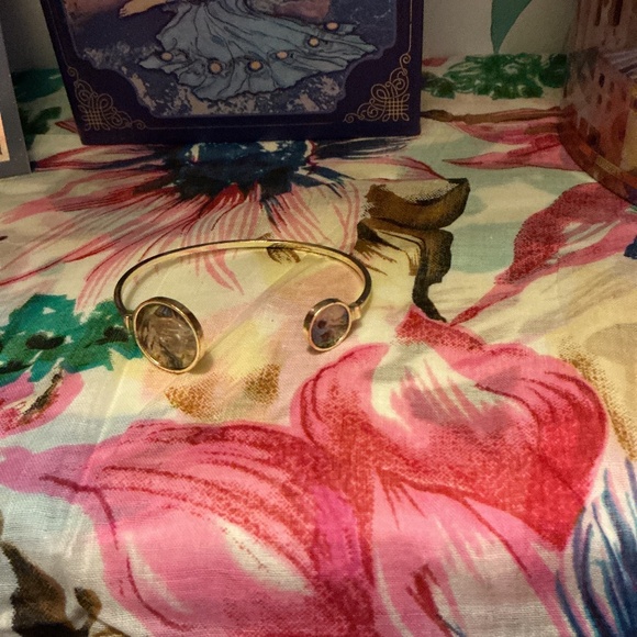 Bracelet - Picture 1 of 1